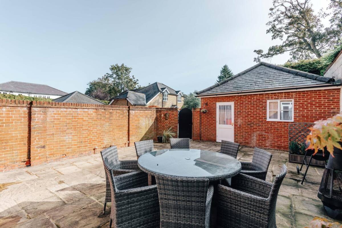 Olive Tale Villa Henley-on-Thames Buitenkant foto