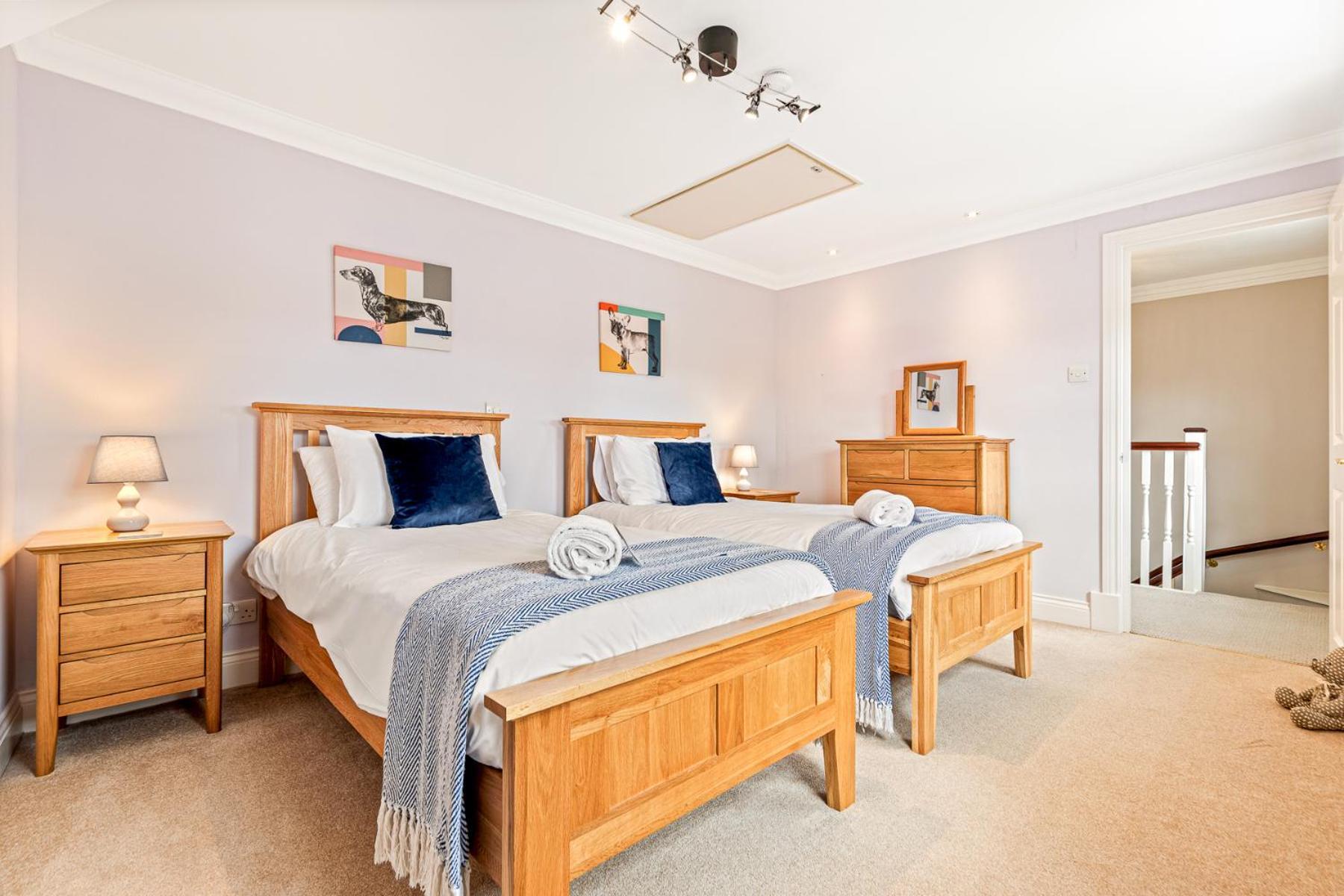 Olive Tale Villa Henley-on-Thames Buitenkant foto