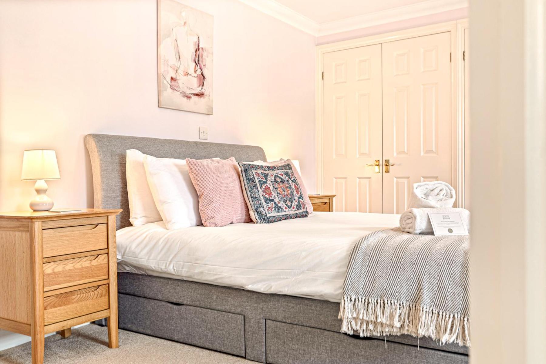 Olive Tale Villa Henley-on-Thames Buitenkant foto
