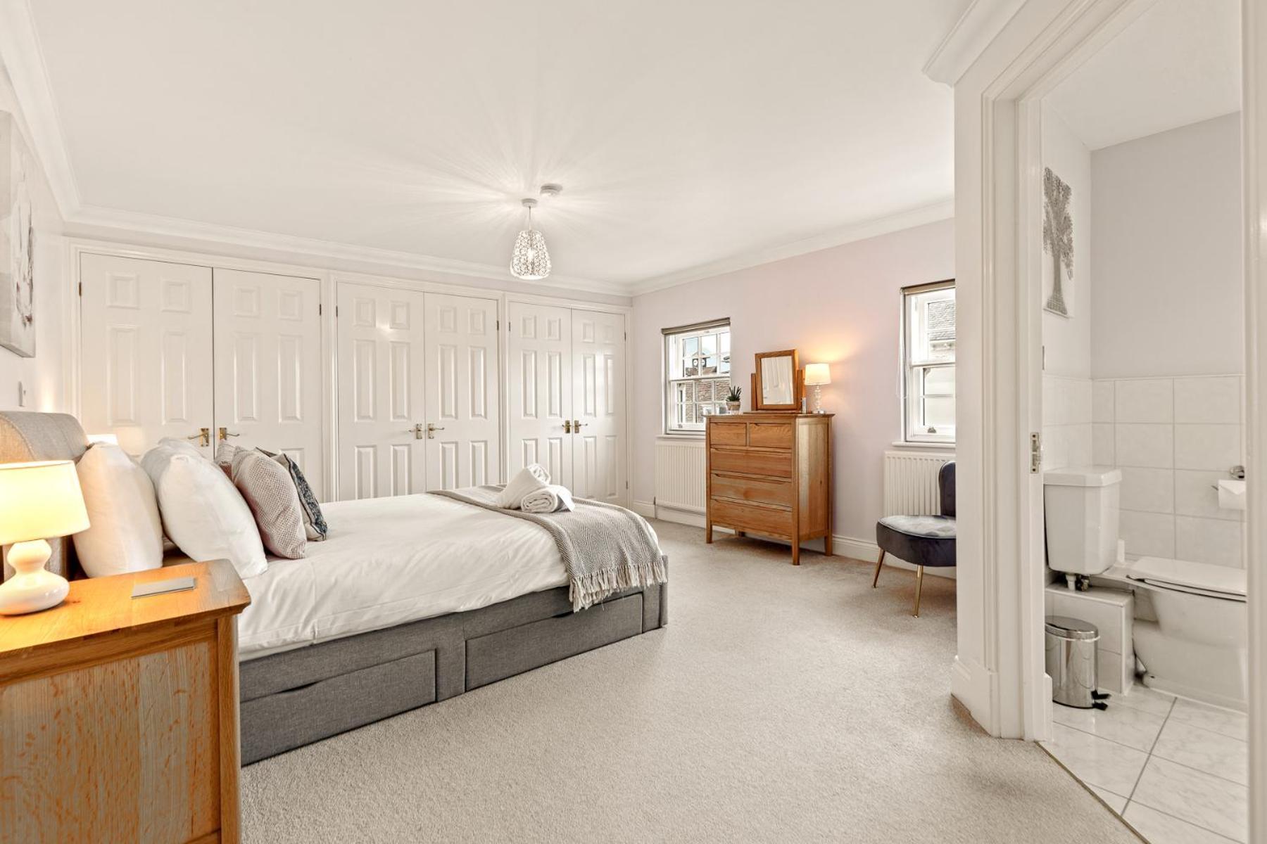 Olive Tale Villa Henley-on-Thames Buitenkant foto